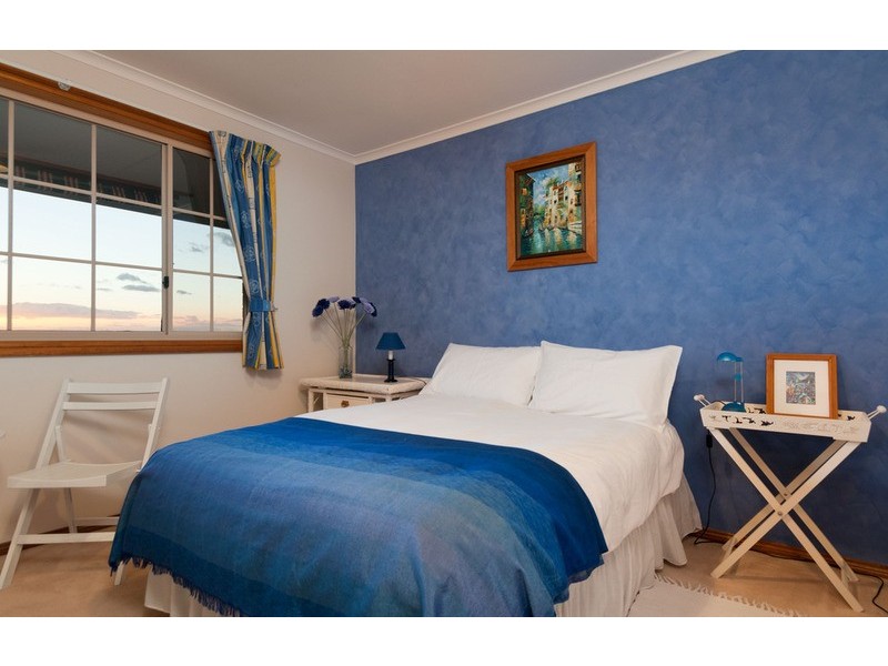 13 Hilledge Lane, Mooroolbark VIC 3138