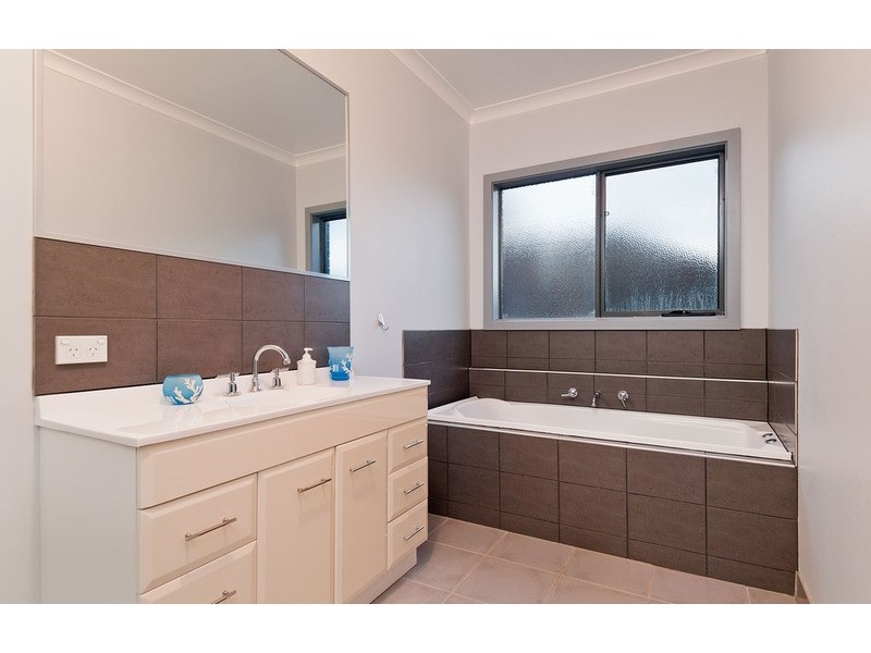 13 Drummerhill Avenue, Mooroolbark VIC 3138