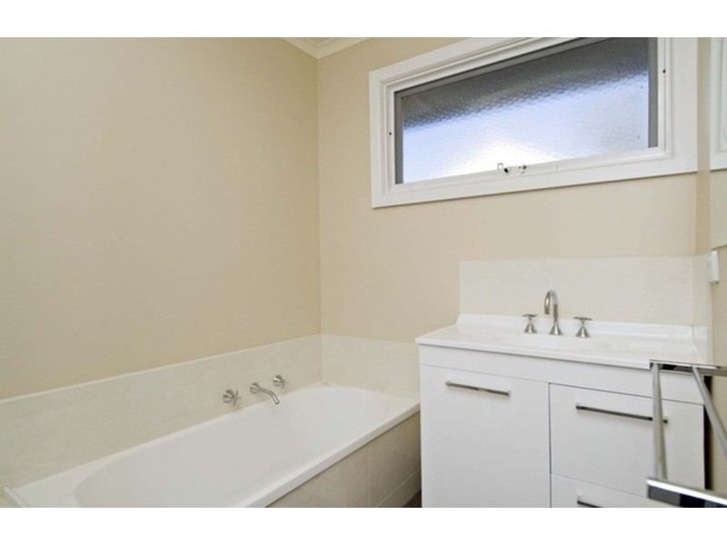 1/12 Kathy  Court, Mooroolbark VIC 3138