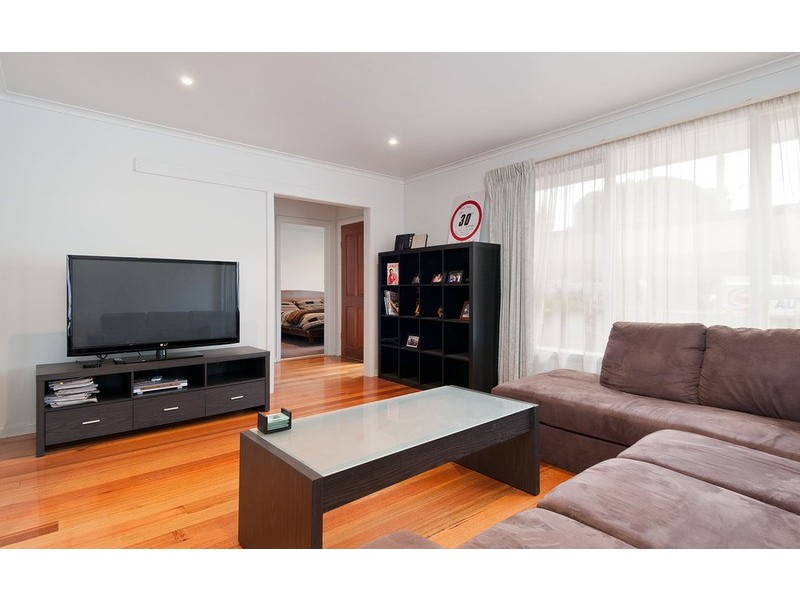 39 Lee Ann Crescent, Croydon VIC 3136