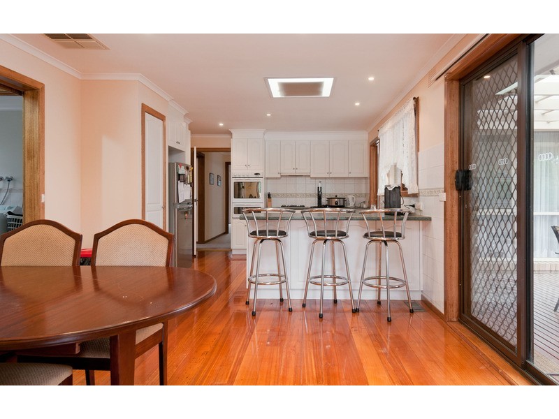 1/12 Zina  Grove, Mooroolbark VIC 3138