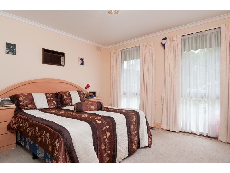 1/12 Zina  Grove, Mooroolbark VIC 3138