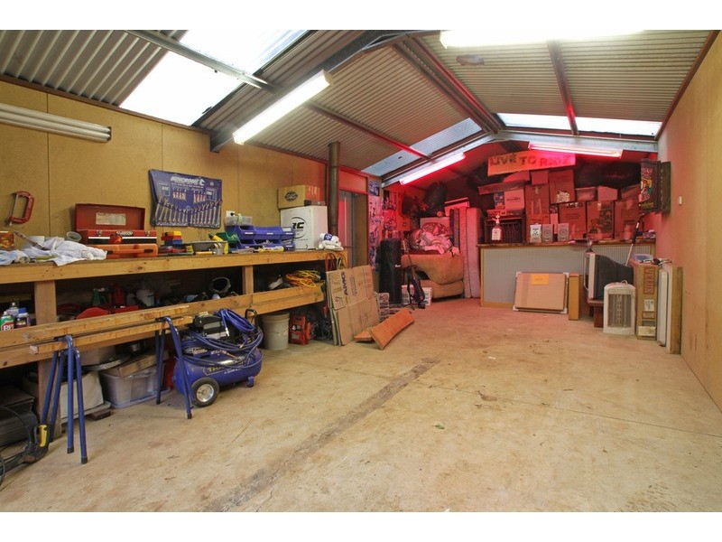 18 Imperial Avenue, Wandin North VIC 3139