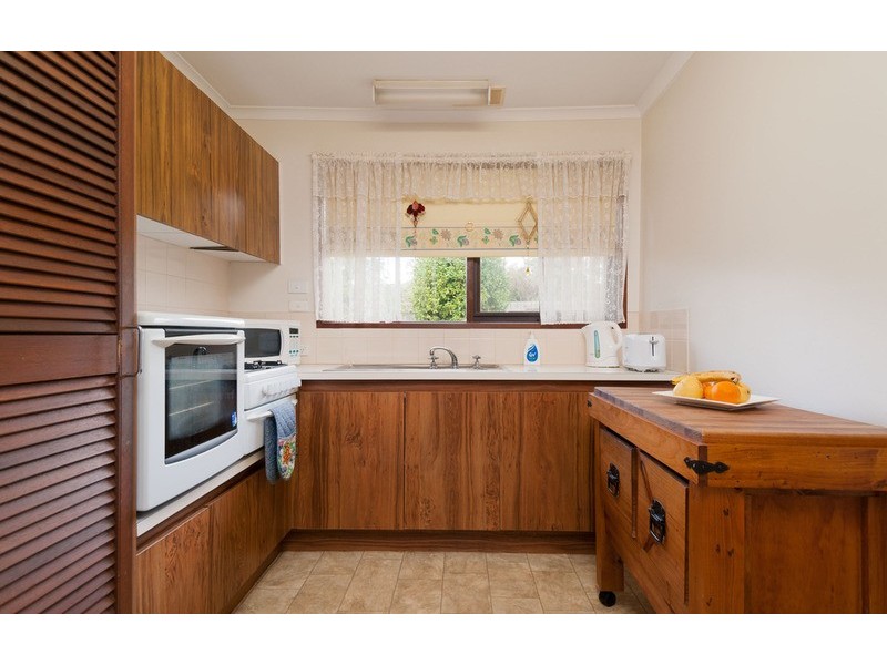 95 Greeves Drive, Kilsyth VIC 3137