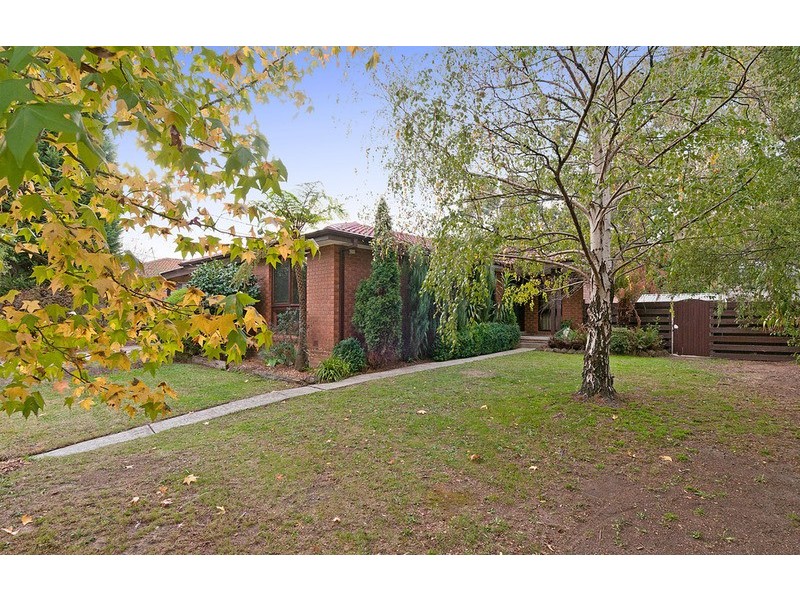 57 Central Avenue, Croydon South VIC 3136