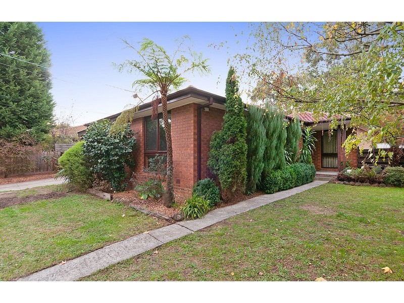 57 Central Avenue, Croydon South VIC 3136