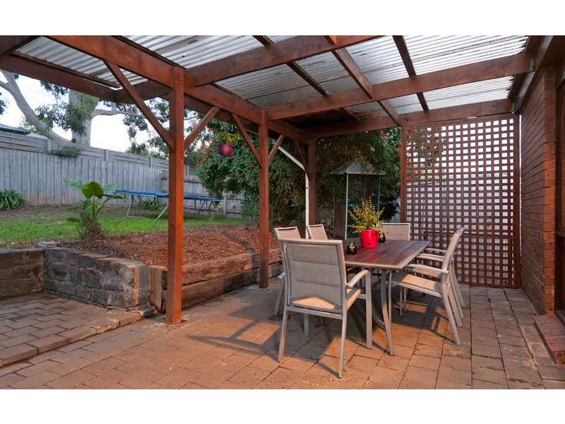 57 Central Avenue, Croydon South VIC 3136