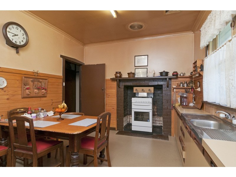 24 Bayswater Road, Croydon VIC 3136