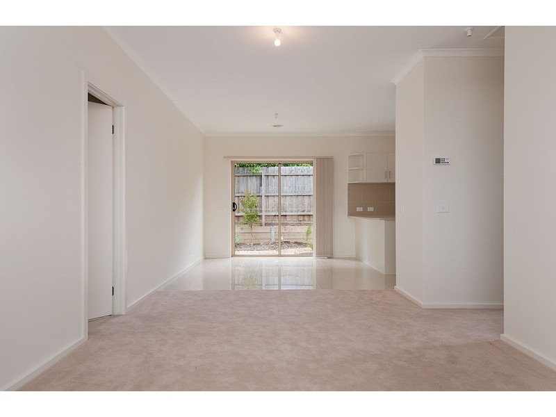 3/42 Zina Grove, Mooroolbark VIC 3138