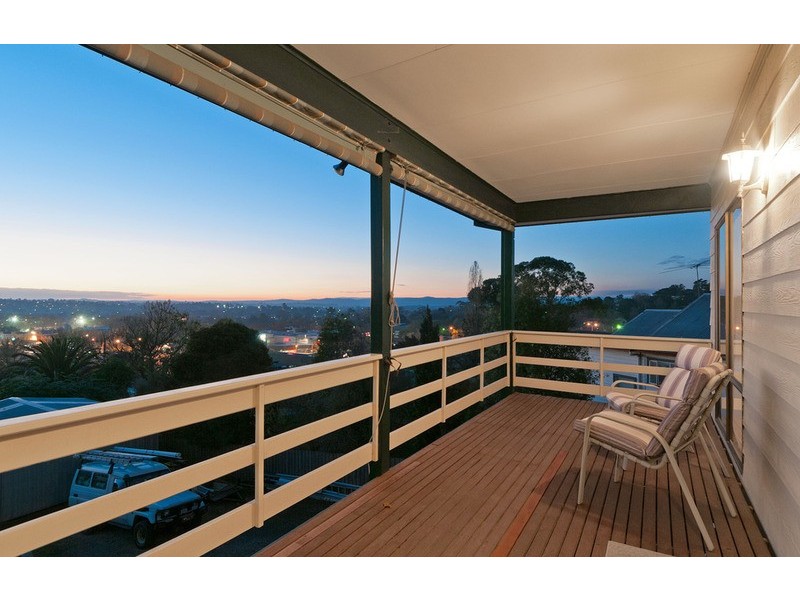 16 Deschamps Avenue, Lilydale VIC 3140