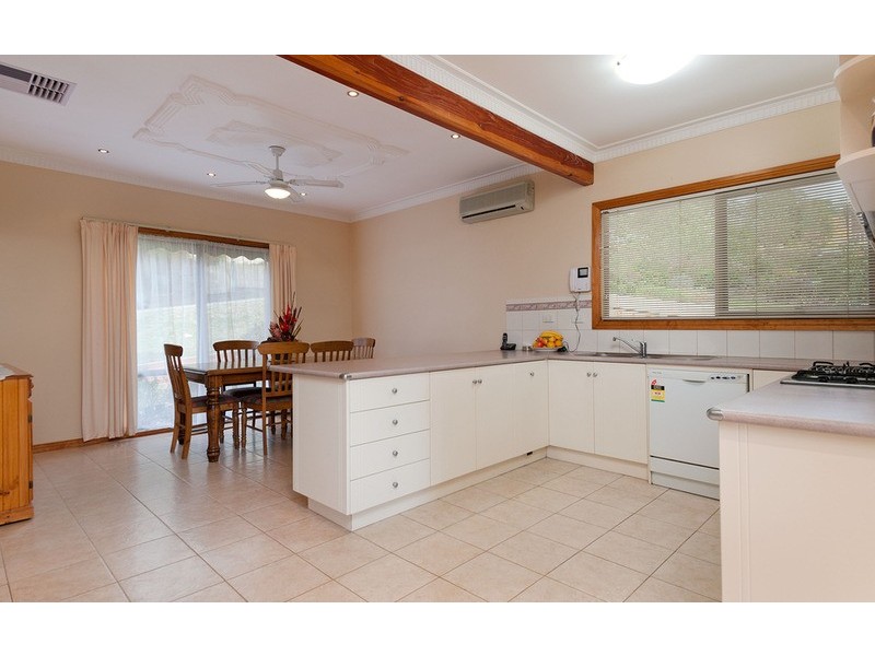 16 Deschamps Avenue, Lilydale VIC 3140