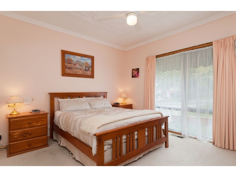 16 Deschamps Avenue, Lilydale VIC 3140