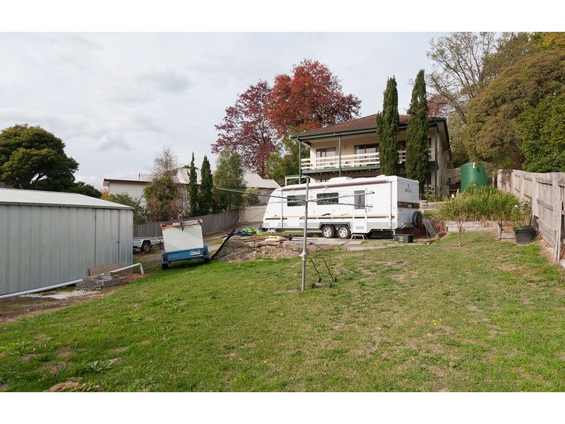 16 Deschamps Avenue, Lilydale VIC 3140