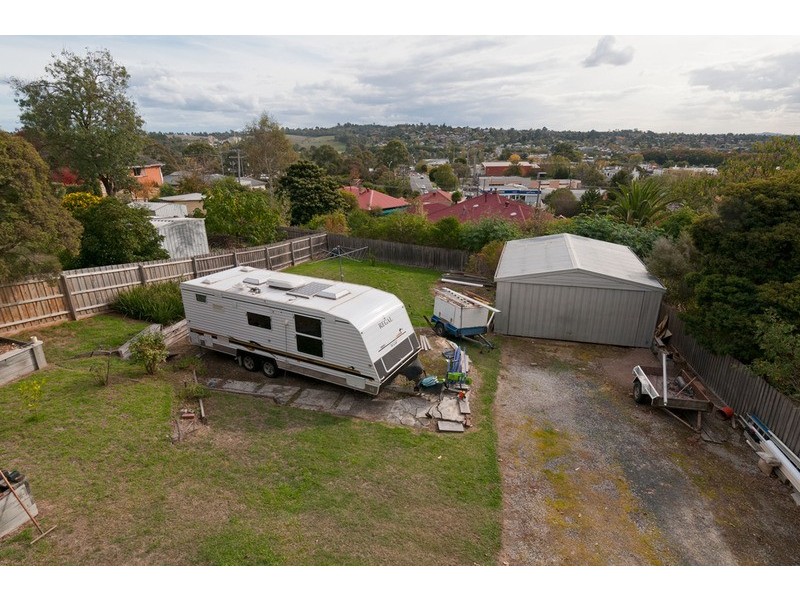 16 Deschamps Avenue, Lilydale VIC 3140