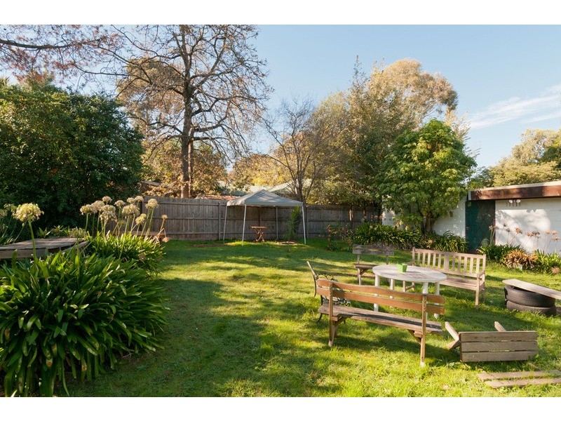 1 Carlyle Street, Croydon VIC 3136