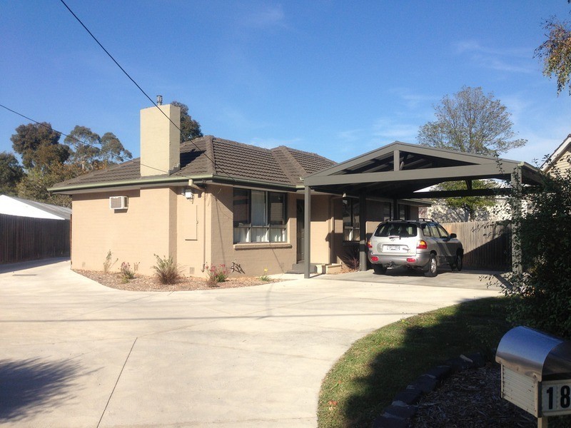 18 Lena Grove, Kilsyth VIC 3137