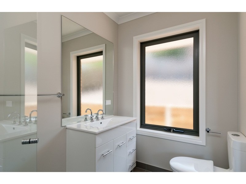 5/75 Victoria  Road, Chirnside Park VIC 3116