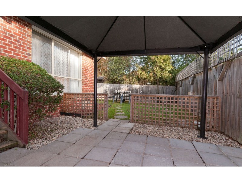 2/4 Dennis Street, Croydon VIC 3136