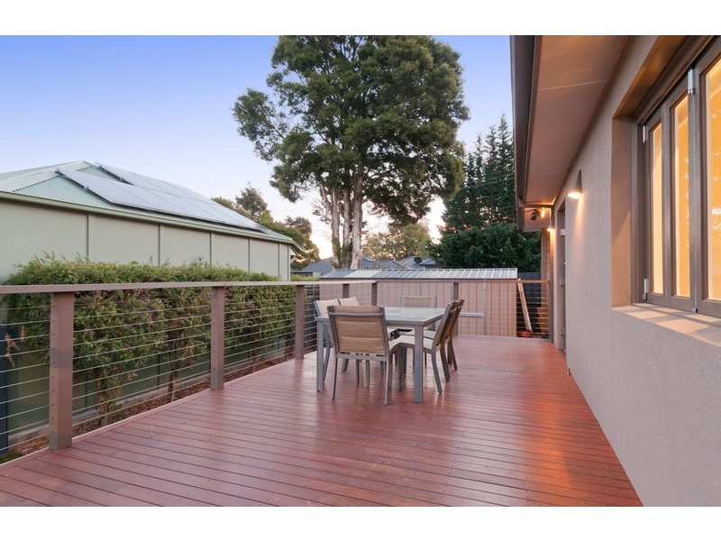 180 Lincoln  Road, Croydon VIC 3136