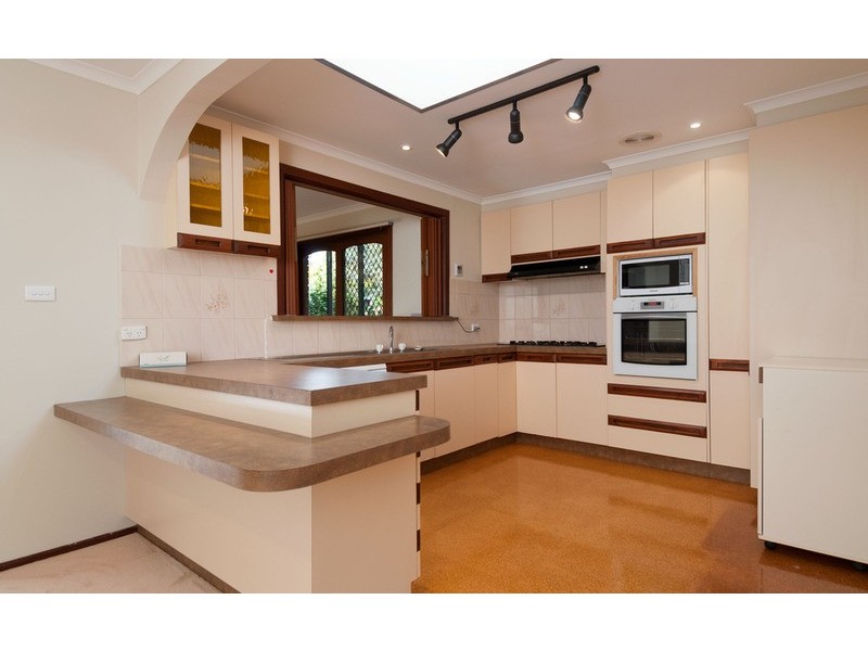 16 Nevados Street, Mooroolbark VIC 3138