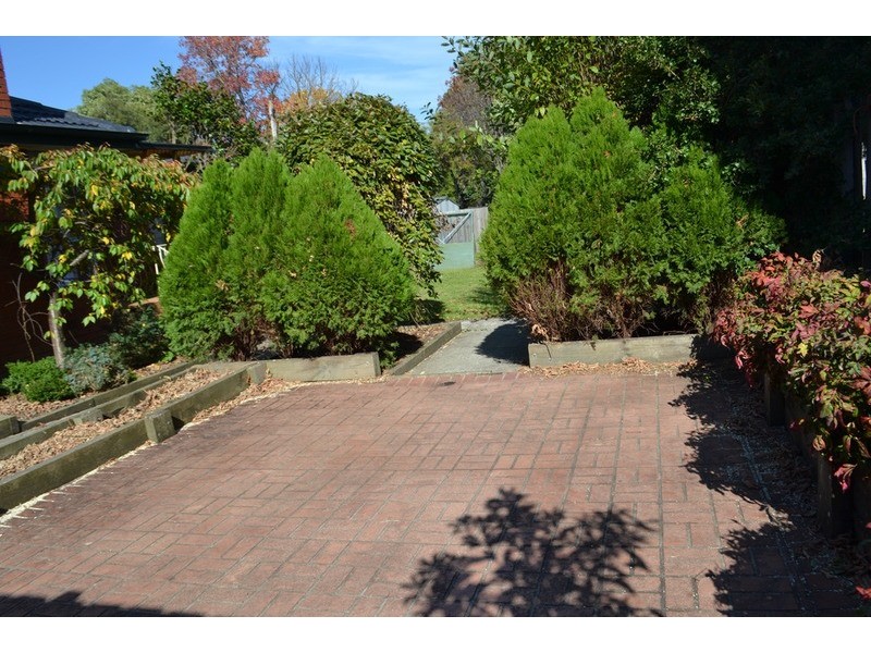1 Shield Court, Kilsyth VIC 3137
