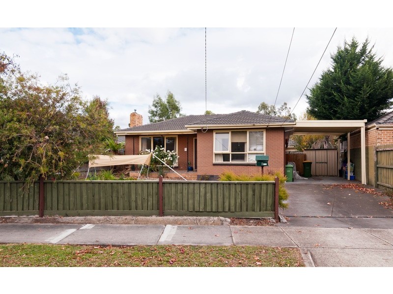 8 Wordsworth Street, Mooroolbark VIC 3138