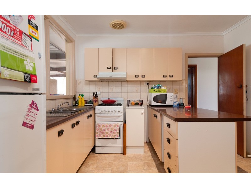 8 Wordsworth Street, Mooroolbark VIC 3138