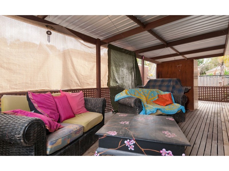 8 Wordsworth Street, Mooroolbark VIC 3138
