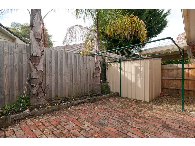 8 Wordsworth Street, Mooroolbark VIC 3138