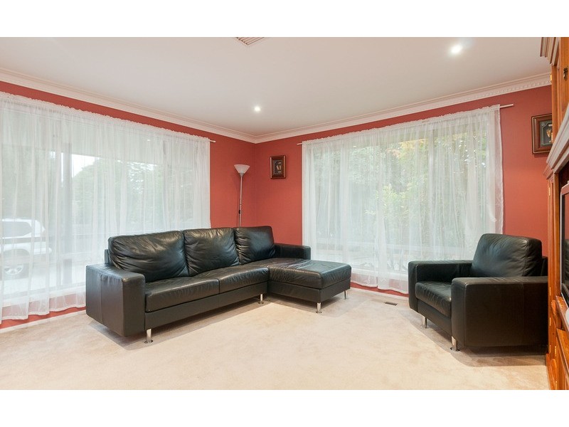 142 Hayrick Lane, Mooroolbark VIC 3138