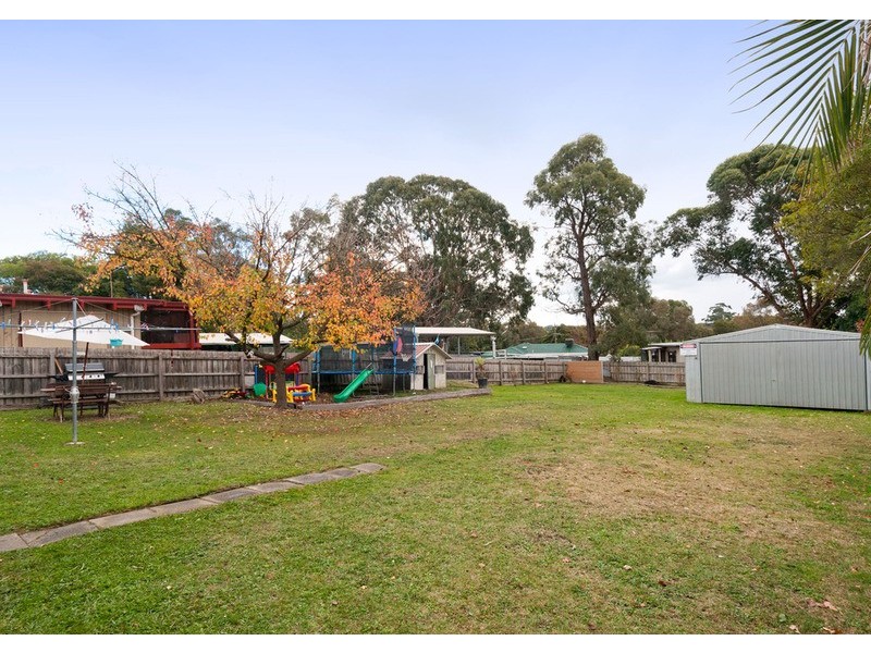 17 Bronwyn Street, Coldstream VIC 3770