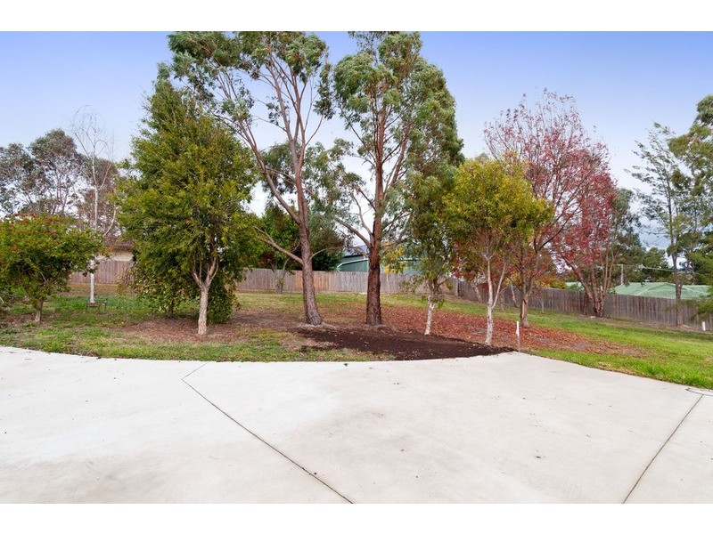 2/14 School Road, Seville VIC 3139