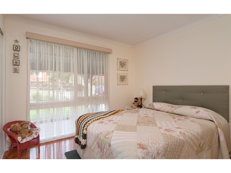 96 Landscape Drive, Mooroolbark VIC 3138