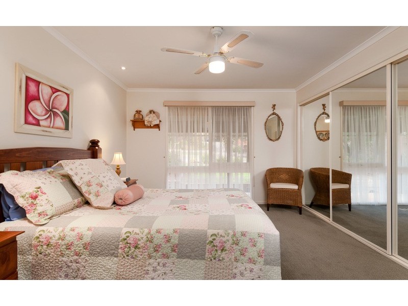 96 Landscape Drive, Mooroolbark VIC 3138