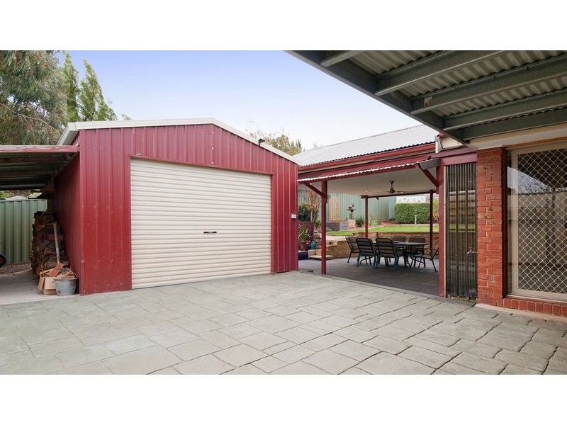 96 Landscape Drive, Mooroolbark VIC 3138