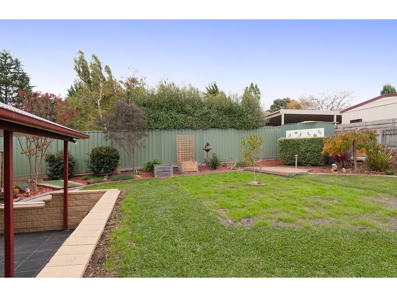96 Landscape Drive, Mooroolbark VIC 3138