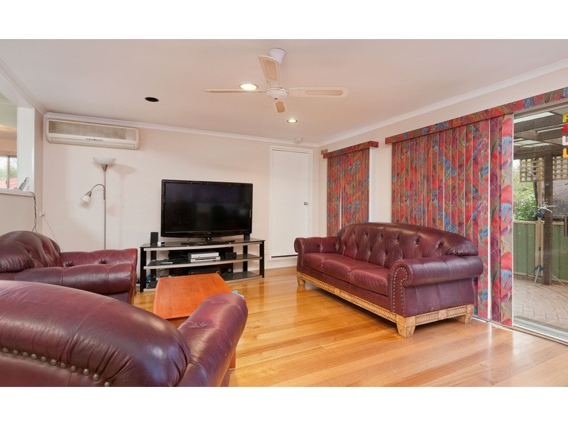 16 Lancaster Road, Mooroolbark VIC 3138