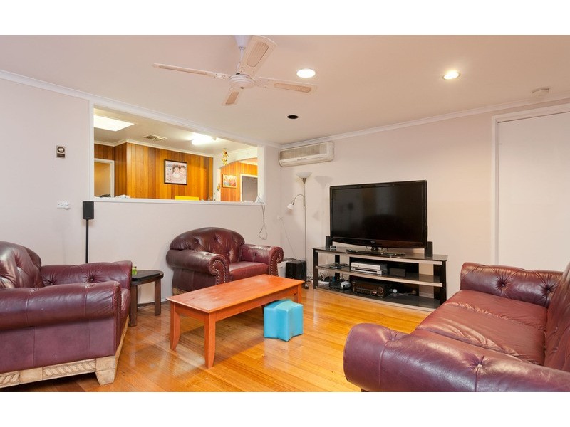16 Lancaster Road, Mooroolbark VIC 3138