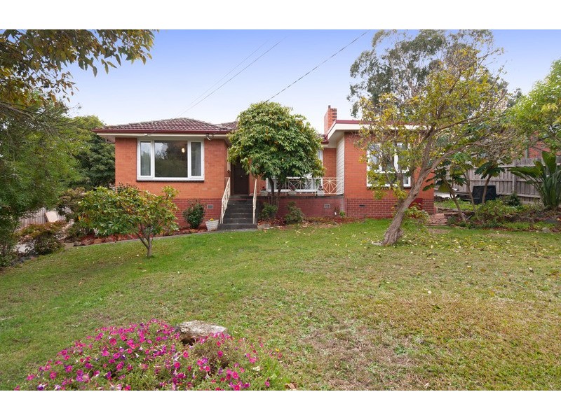 23 Swinburne Avenue, Mooroolbark VIC 3138