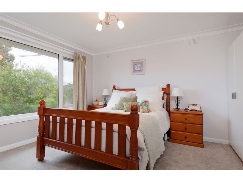 23 Swinburne Avenue, Mooroolbark VIC 3138