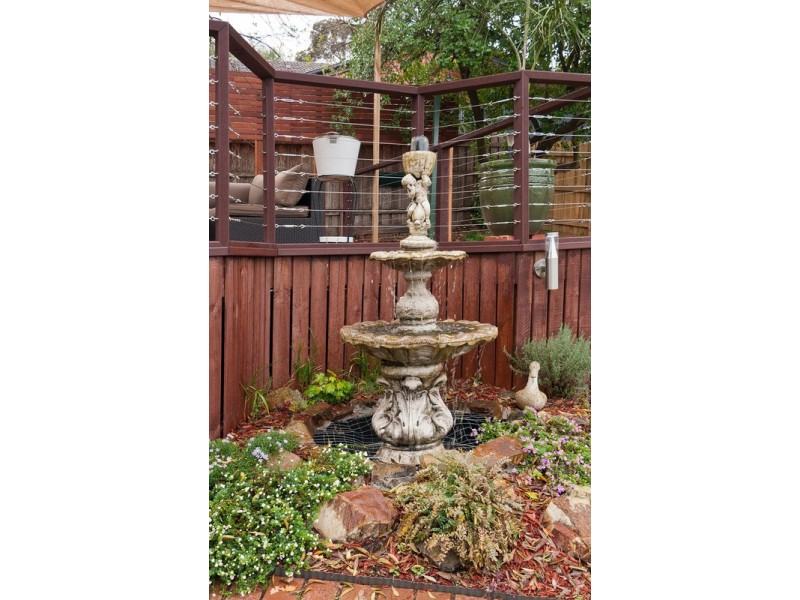 23 Swinburne Avenue, Mooroolbark VIC 3138
