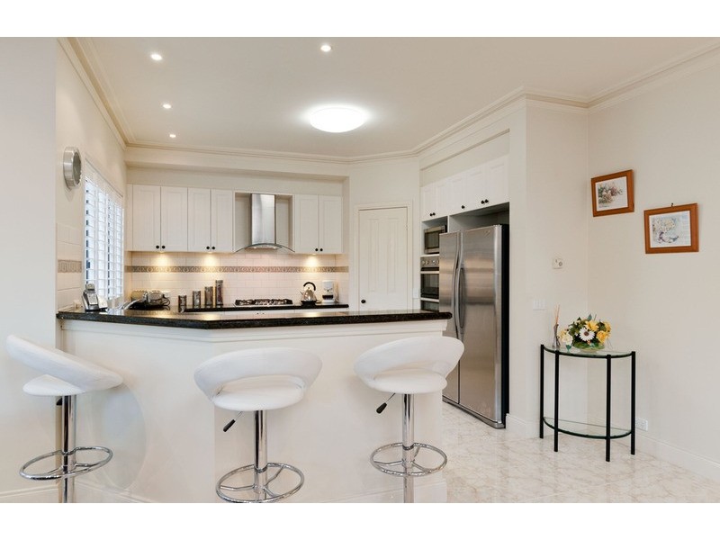 5 Clinton  Lane, Chirnside Park VIC 3116