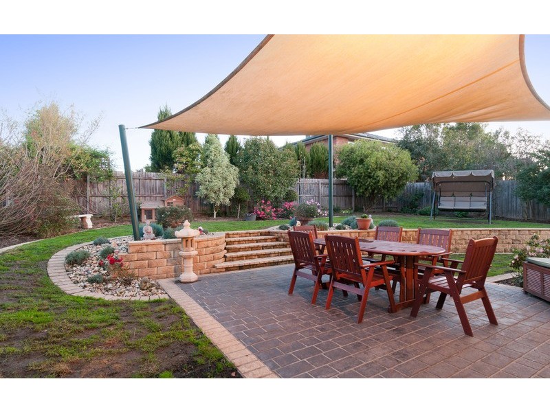 5 Clinton  Lane, Chirnside Park VIC 3116