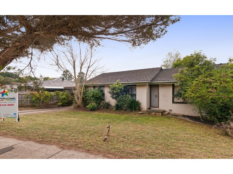 93 Taylor  Road, Mooroolbark VIC 3138