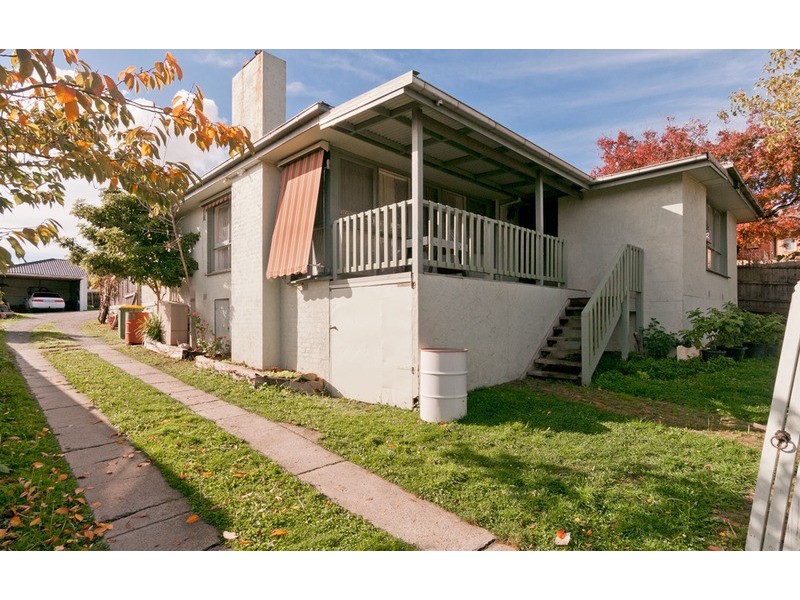 8 Carawa Street, Mooroolbark VIC 3138