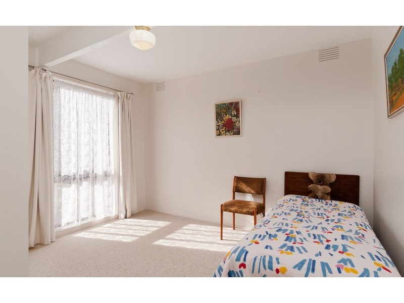 13 Pandora Crescent, Croydon South VIC 3136