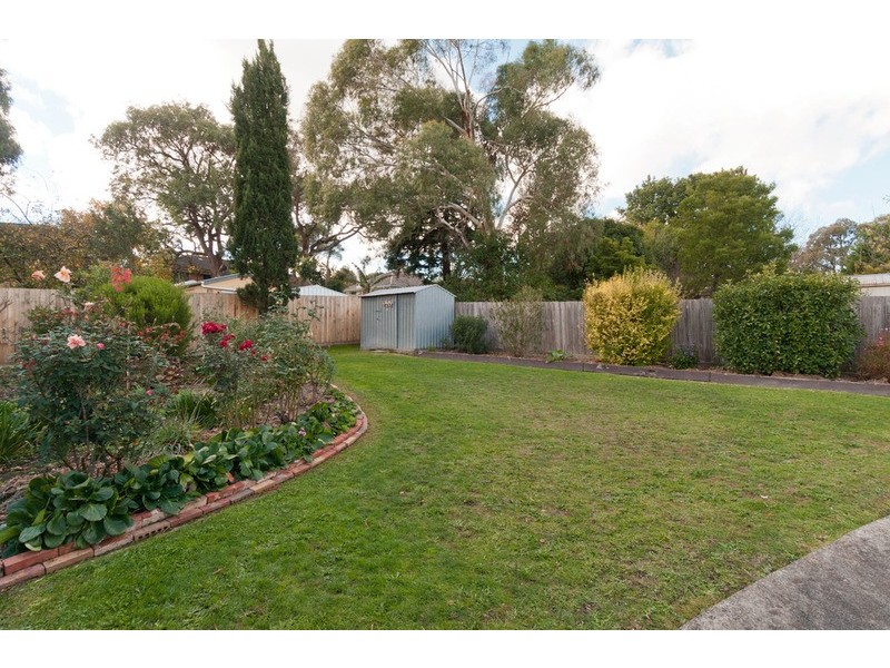 13 Pandora Crescent, Croydon South VIC 3136