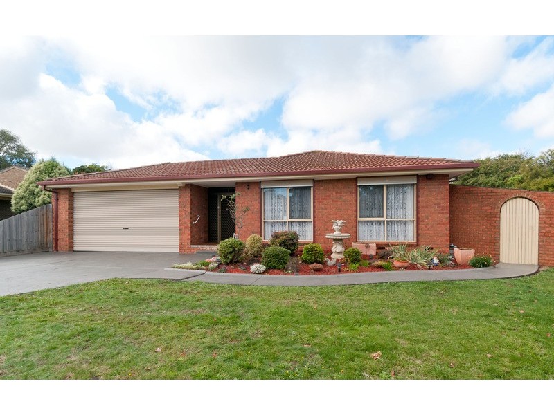 4 Terra Rossa Court, Mooroolbark VIC 3138