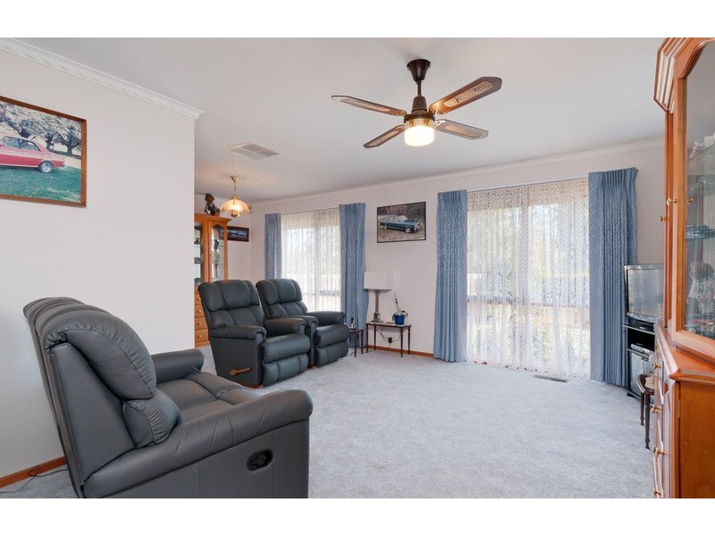 4 Terra Rossa Court, Mooroolbark VIC 3138