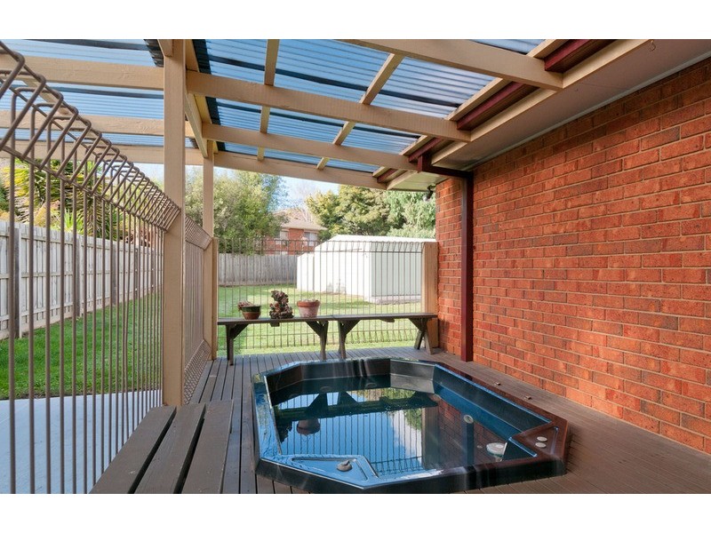 4 Terra Rossa Court, Mooroolbark VIC 3138
